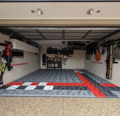 Anti-slip Epoxy Garage Floor Tile Resistensi Kimia Race Deck Tiles